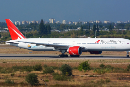 Boeing 777-31HER Royal Flight Airlines